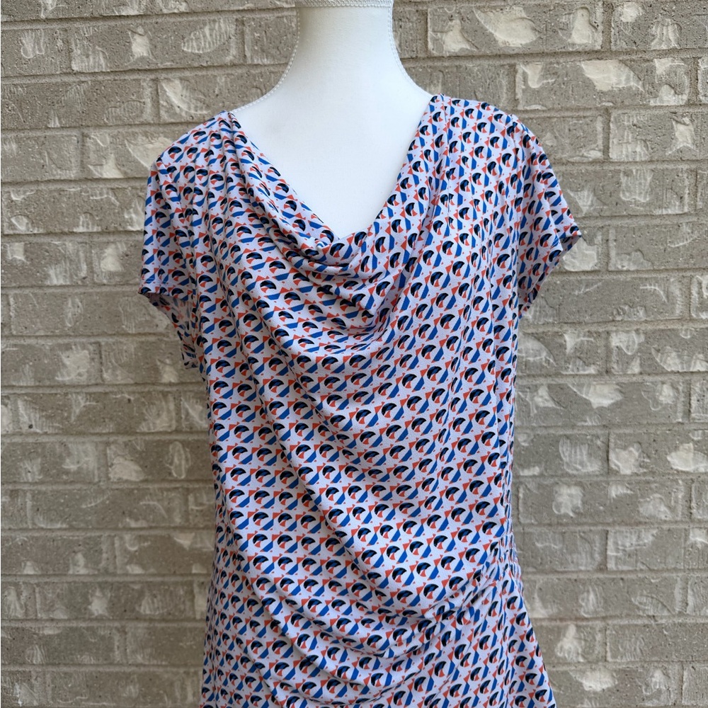 Ann Taylor Size Large Blue on White Patterned Blouse